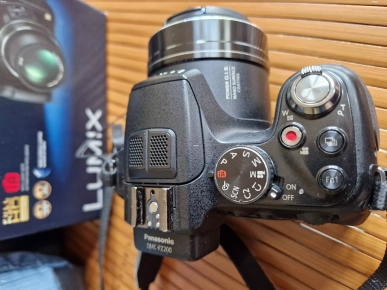LUMIX Panasonic FZ200