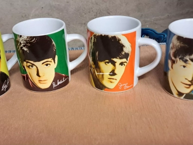 tasse the Beatles