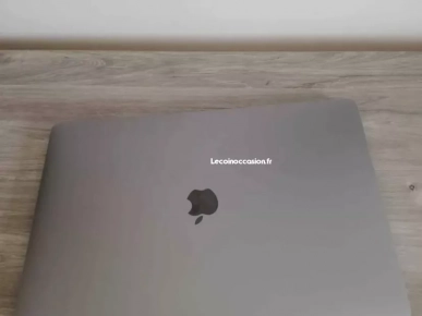 Mac Book Pro 15 Inch 16G Ram/250GB 2018 Intel 7 Mac Book Pro 15 Inch 16G Ram/250GB 2018 Intel 7