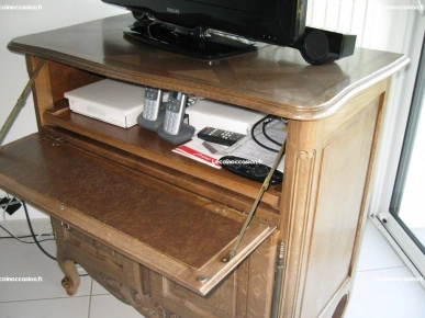 Table basse et meuble télévision style régence Table basse et meuble télévision style régence