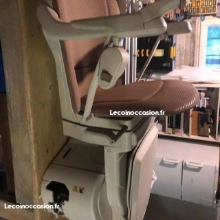 Fauteuil electrique pour escalierFauteuil electrique pour escalier Fauteuil electrique pour escalierFauteuil electrique pour escalier