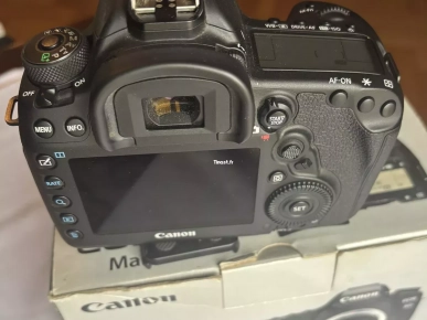 Canon EOS 5D Mark IV Nu