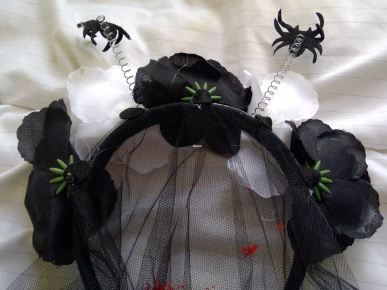 6€ Serre tête voile bloody