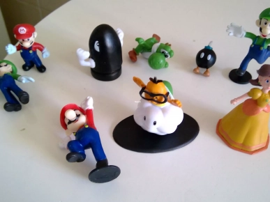 16€ LOT FIGURINES SUPER MARIO