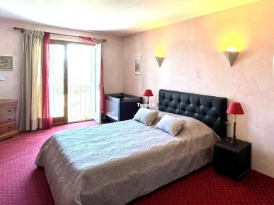 Appartement de type T4 en duplex sur une propriété privée L33