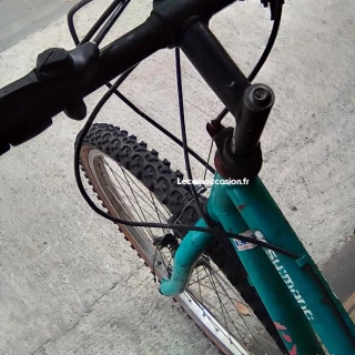 Vélo style VTT de marque SHIMANO   d ' occasion Vélo style VTT de marque SHIMANO   d ' occasion