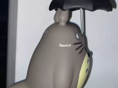 TOTORO FIGURINE
