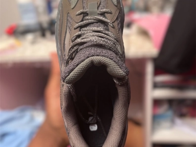 yeezy 700v2 marron yeezy 700v2 marron