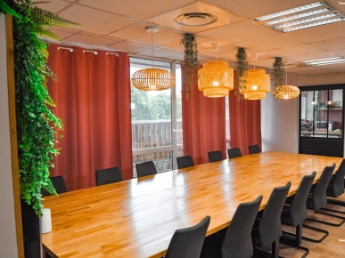 Meeting room | Salle de réunion Meeting room | Salle de réunion