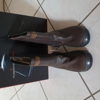 A vendre chaussures de sécurité A vendre chaussures de sécurité