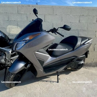 Honda Forza 2014 - 13 494 kms Honda Forza 2014 - 13 494 kms