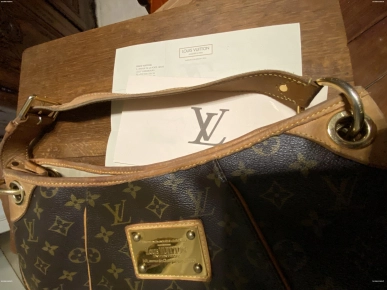 Authentique Louis Vuitton