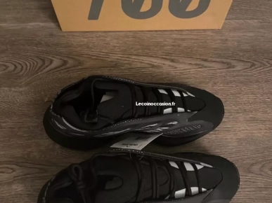 Yeezy 700 v3 dark glow Yeezy 700 v3 dark glow
