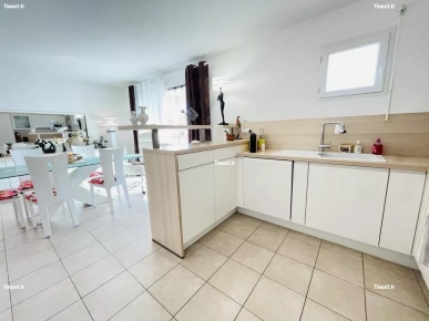 Nouveauté! T3 Lumineux avec terrasse vue jardins et montagnes L18