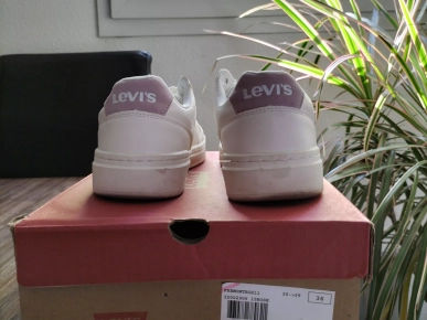 Baskets fille Lévis pointure 36 Baskets fille Lévis pointure 36