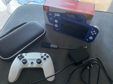 Nintendo switch lite (256go sd) Nintendo switch lite (256go sd)
