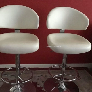 Deux fauteuils bar blanc Deux fauteuils bar blanc
