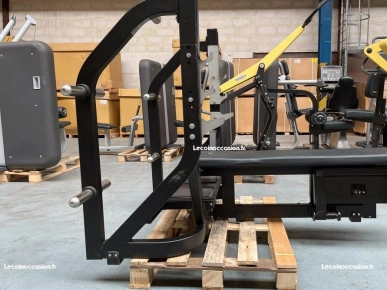 Musculation | Olympic Flat Bench / Banc développé couché Pure Strength Technogym PG07 Occasion