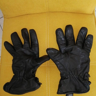 Vends gants moto. Vends gants moto.