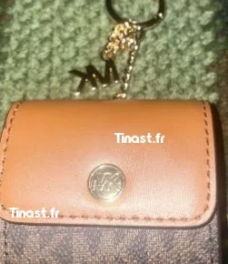 62€ ETUI IPOD 62€ ETUI IPOD