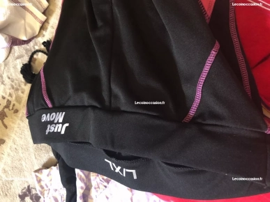 je vend le haut et bas sport je vend le haut et bas sport