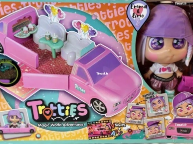 57€ Trotties Emma avec limousine (Giochi Preziosi.)