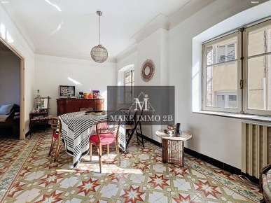 Maison de village avec de beaux volumes