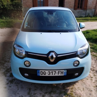 Vends twingo très bon état général. Cause maison de retraite. Vends twingo très bon état général. Cause maison de retraite.