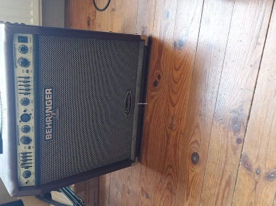 Ampli electro acoustique bon état Ampli electro acoustique bon état