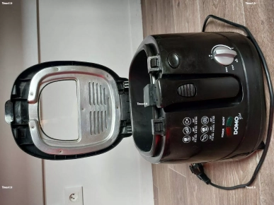 Friteuse électrique à l'huile DOMO, 2.5 L Friteuse électrique à l'huile DOMO, 2.5 L