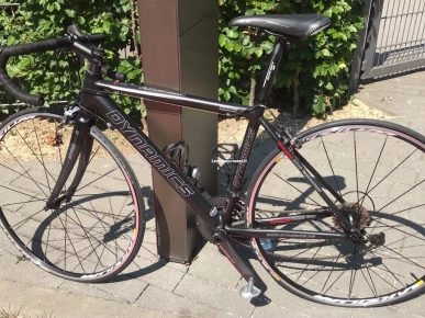 Velo Course neuf Dynamics ultra light Shimano ultegra Velo Course neuf Dynamics ultra light Shimano ultegra