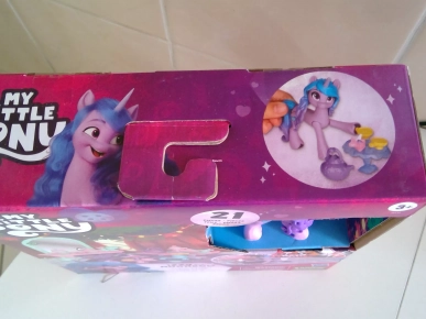 20€ Izzy Moonbow (Hasbro)