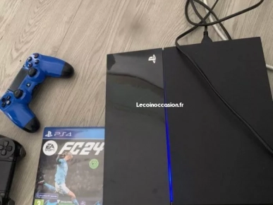PS4 Fat + manette + FC24 PS4 Fat + manette + FC24
