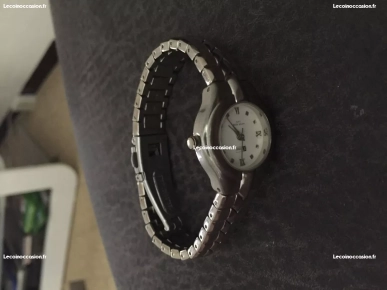 je vend une Montre femme ancienne 15 euro je suits d’ales je vend une Montre femme ancienne 15 euro je suits d’ales