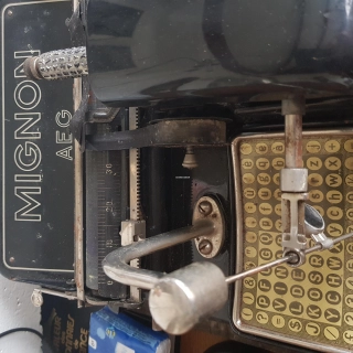 Machine a ecrire  mécanique annee 1920 Machine a ecrire  mécanique annee 1920