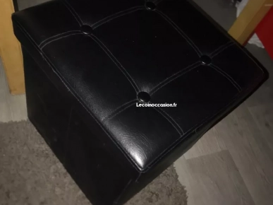 Pouf et petite table Pouf et petite table