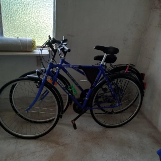 A vendre 2 vtc homme/femme état neuf A vendre 2 vtc homme/femme état neuf