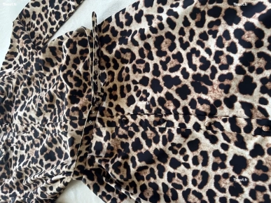 Robe léopard longue. Robe léopard longue.