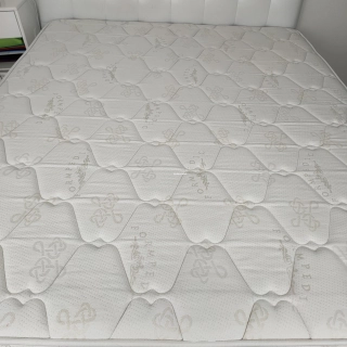 Matelas 160×200 tres bon état Matelas 160×200 tres bon état