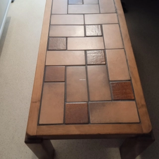 Table basse de salon. Table basse de salon.