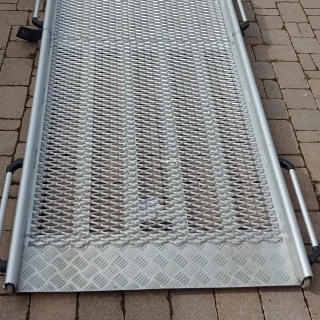 Rampe de camionnette pour moto, fauteuil ou autres Rampe de camionnette pour moto, fauteuil ou autres