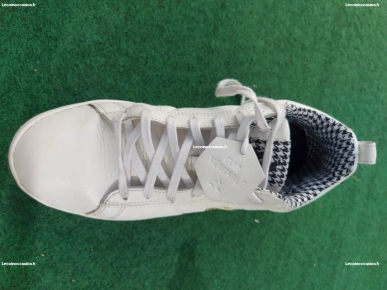 Chaussure LeCoq sportif en cuir  blanc à lacets et doublure origi