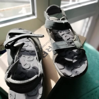 Sandales avec scratches Sandales avec scratches