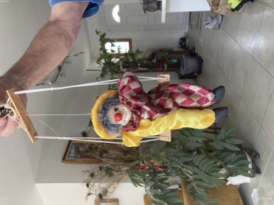 Vend clowns en porcelaine sur balançoire pour collectionneur
