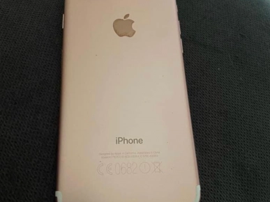 iPhone 7 rose avec boîte et accessoires