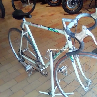 Vélo Peugeot de course de 1990  - Vintage  - Vélo Peugeot de course de 1990  - Vintage  -