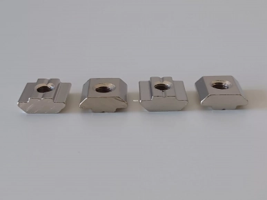 Lot de 4 écrous T M6 pour base Fanatec CSL DD / GT DD PRO Lot de 4 écrous T M6 pour base Fanatec CSL DD / GT DD PRO