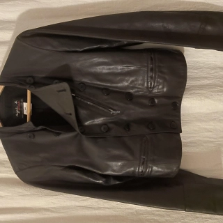 Blouson cuir noir « Fifre » AgnesB Blouson cuir noir « Fifre » AgnesB