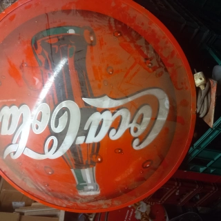 Vend enseigne coca cola encien très bien bon état Vend enseigne coca cola encien très bien bon état