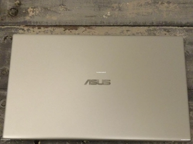 PC portable Asus vivoBook 17.3 " PC portable Asus vivoBook 17.3 "